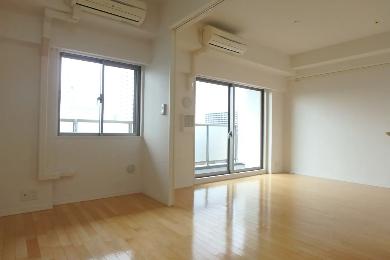 Esty Maison Kinshicho II - Interior - ["Window", "Property", "Building"]