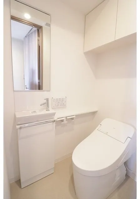 KDX Residence Hatchobori - Interior - ["Plumbing fixture", "Flooring", "Floor"]
