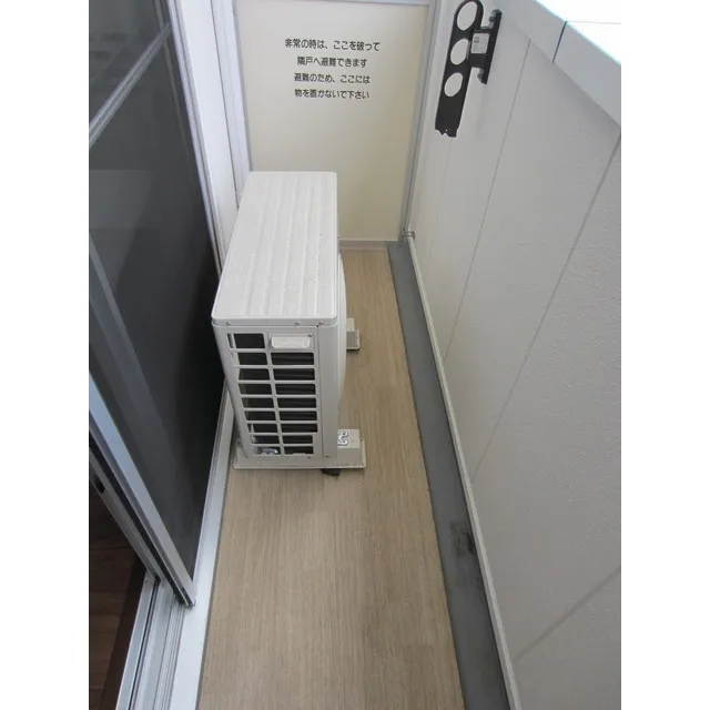 LIBR GRANT Setagaya Tsurumaki - Interior - ["Fixture", "Rectangle", "Floor"]