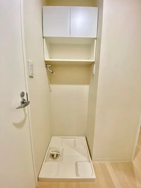 Laclas Nihonbashi Hisamatsucho - Interior - ["Fixture", "Door", "Bathroom"]