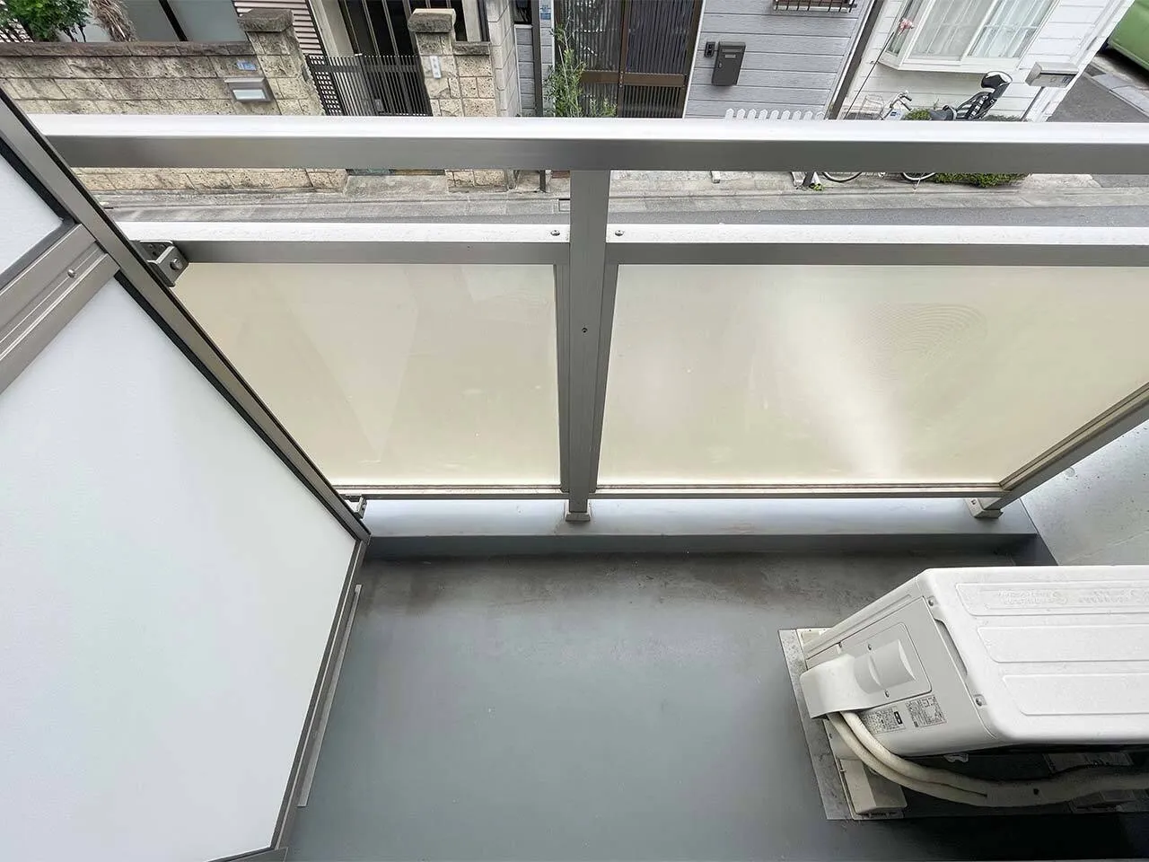Mynavi STAY Miraie Higashi Yaesu - Interior - ["Glass", "Metal", "Daylighting"]
