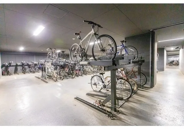 Shinonome Canal Court CODAN Building No.17 - Other - ["Bicycle frame", "Bicycle", "Ceiling"]