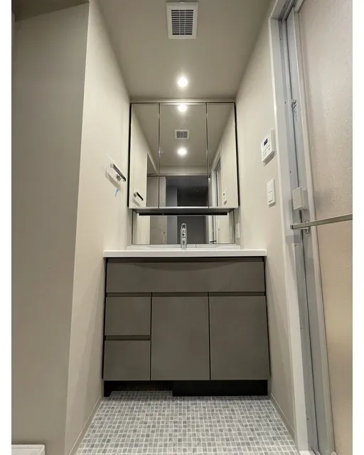 Baus Flats Kuramae - Interior - ["Flooring", "Floor", "Interior design"]