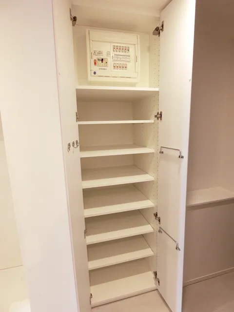 The Park Habio Tsukishima Front - Interior - ["Furniture", "Cabinetry", "Shelf"]