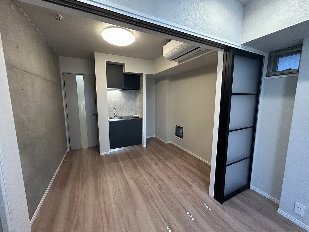 Polast Ebisu - Interior - ["Flooring", "Floor", "Ceiling"]