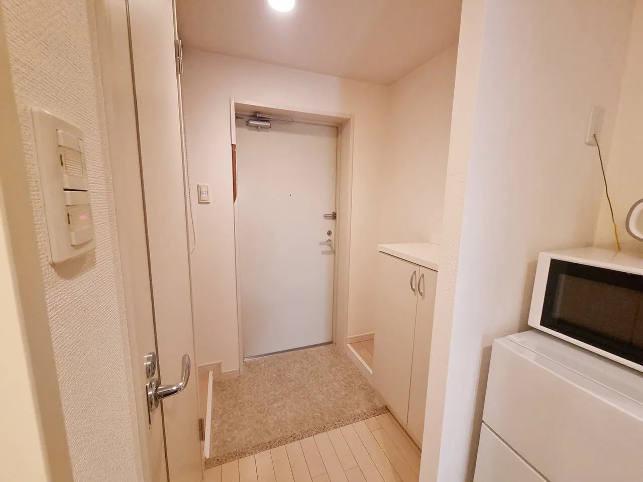 Mynavi STAY Higashioi - Interior - ["Flooring", "Floor", "Wall"]