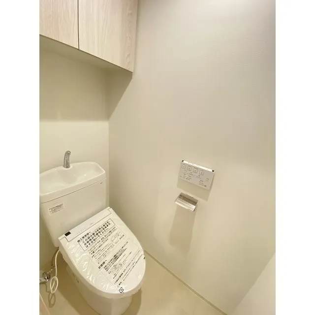 Comforia Live Kiba - Interior - ["Plumbing fixture", "Flooring", "Floor"]