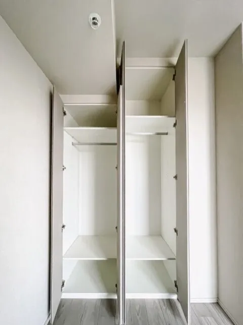 Royal Parks Ariake - Interior - ["Wood", "Flooring", "Floor"]