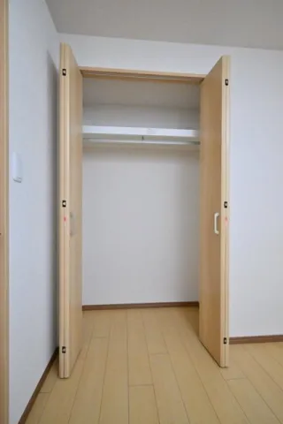 CENTRAL GARDEN RESIDENCE TOKYO - Interior - ["Wood", "Flooring", "Floor"]