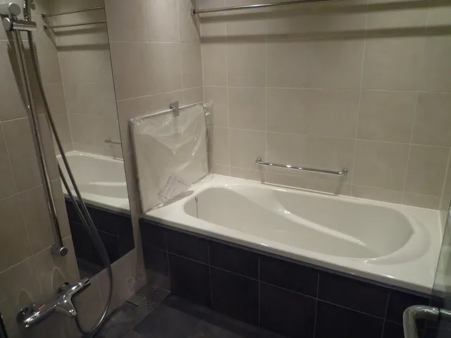 Nibancho Terrace - Interior - ["Bathroom", "Bathtub", "Plumbing fixture"]