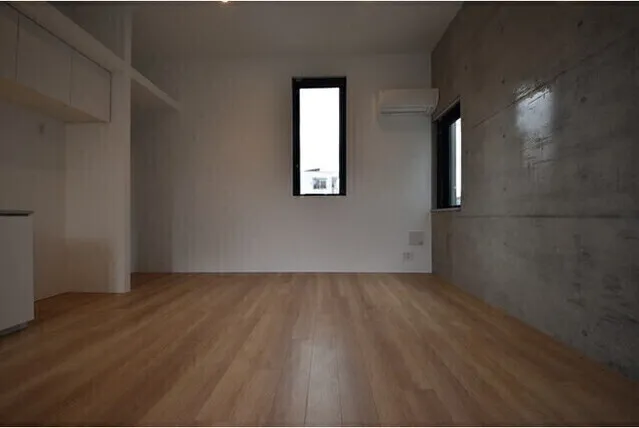 Square Court Waseda - Interior - ["Window", "Building", "Wood"]