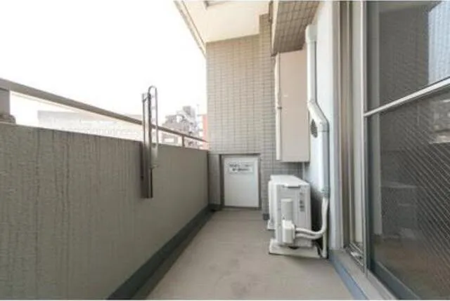 Court Luxuria Kyobashi - Interior - ["Floor", "Rectangle", "Building"]