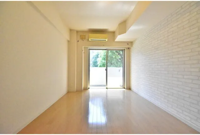 Welt Nakanokami Sagimiya - Interior - ["Flooring", "Floor", "Ceiling"]