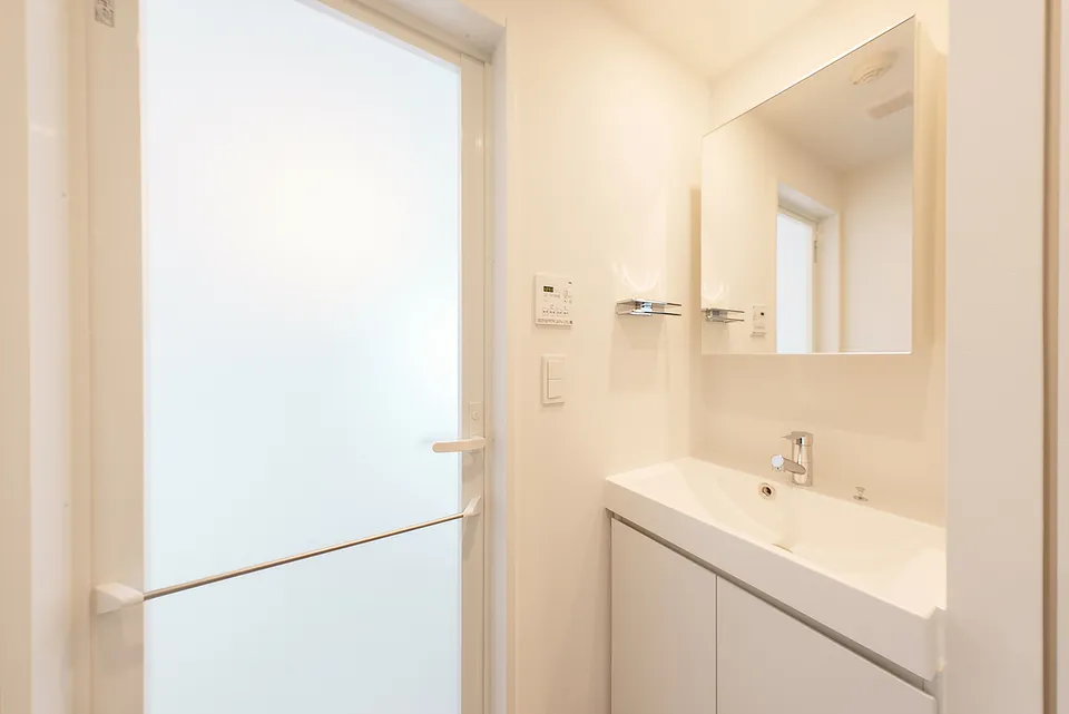 Hmlet Gakugei Daigaku - Interior - ["Flooring", "Wall", "Floor"]