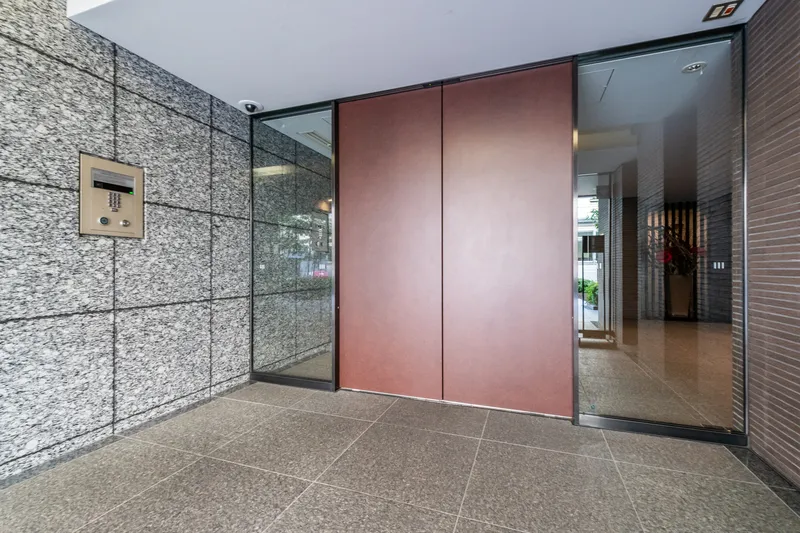 Inishio Takadanobaba - Other - ["Glass", "Home Door", "Tile Flooring"]