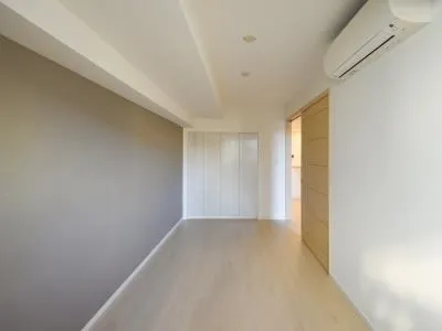Spacia Sangenjaya No.2 - Interior - ["Building", "Fixture", "Wood"]