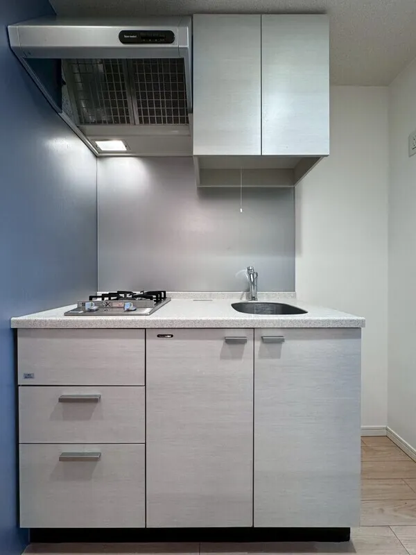 La Santé Hiroo - Interior - ["Kitchen", "Major appliance", "Flooring"]