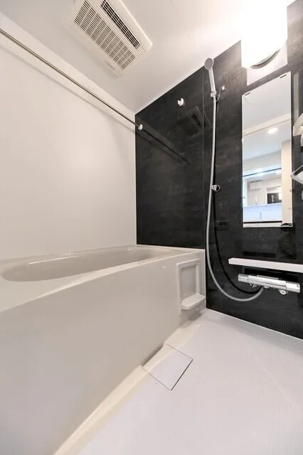 Urbanex Ueno - Interior - ["Plumbing fixture", "Bathroom", "Flooring"]