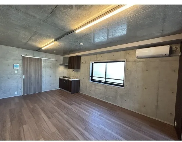 Well Square Ism Ebisu - Interior - ["Ceiling", "Hardwood", "Plywood"]