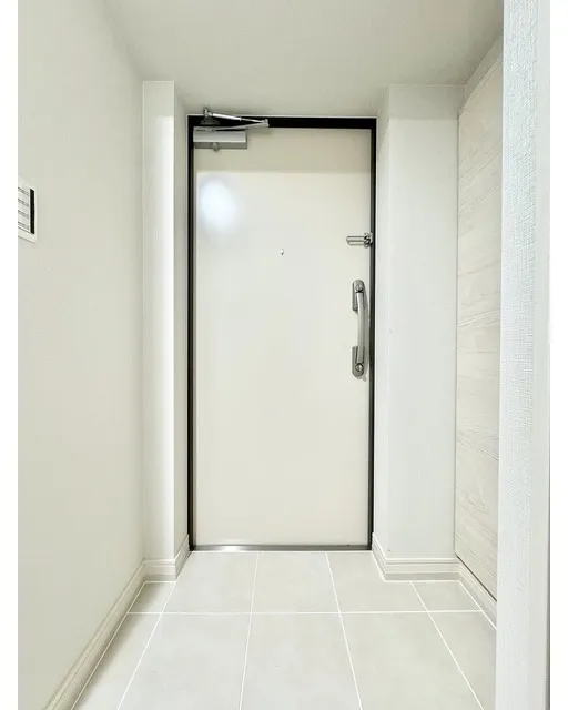 Comforia Nishiogu - Interior - ["Fixture", "Door", "Handle"]