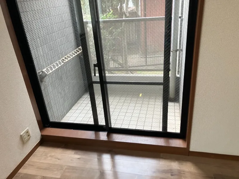 Liz Matsubara II - Interior - ["Floor", "Glass", "Hardwood"]