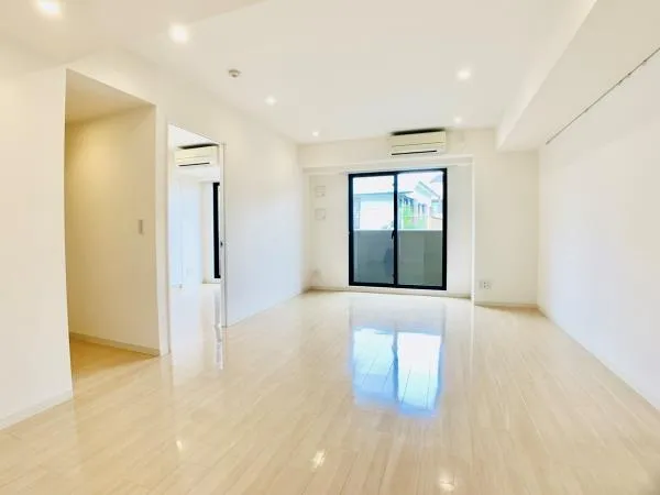 Brillia Ist Kitazawa - Interior - ["Building", "Hall", "Fixture"]