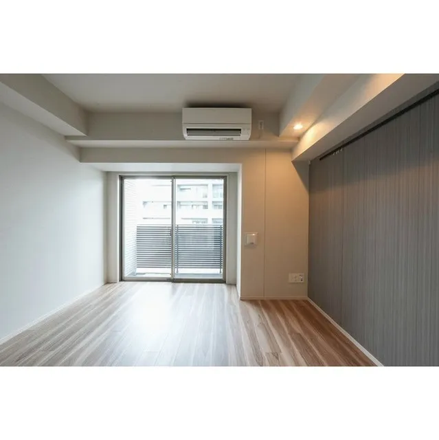 Lien Gotenyama - Interior - ["Building", "Window", "Wood"]