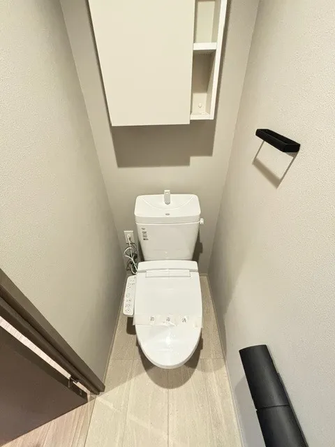 URBANLINK Tokiwadai - Interior - ["Toilet seat", "Toilet", "Flooring"]