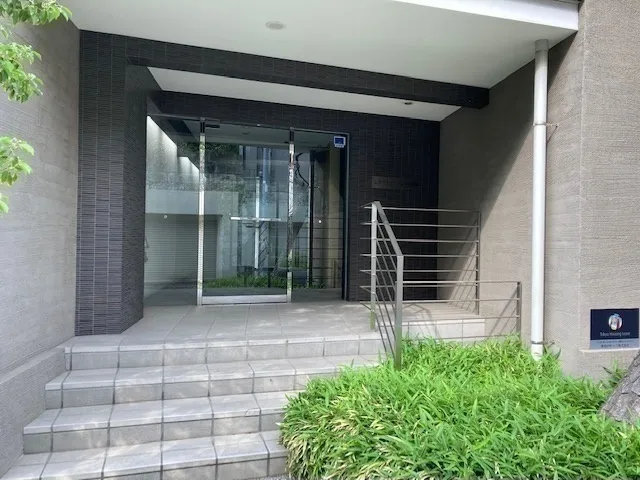 Cozy Court Nakameguro - Exterior - ["Plant", "Green", "Fixture"]