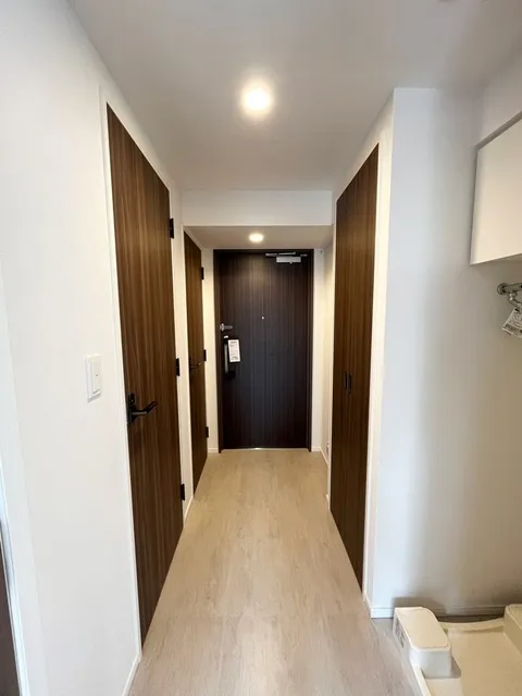 Park Axis Toyocho Residence - Interior - ["Fixture", "Building", "Wood"]