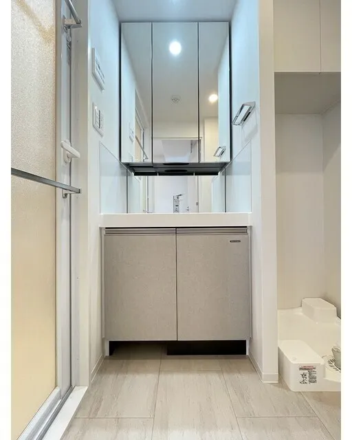 Comforia Nakakasai - Interior - ["Flooring", "Floor", "Wood"]