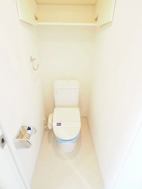 Residia Higashi Shinagawa - Interior - ["Toilet seat", "Toilet", "Plumbing fixture"]