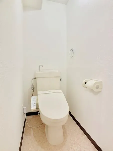 House Cherry Chitosedai - Interior - ["Toilet seat", "Toilet", "Bathroom"]