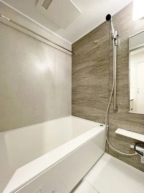 Lefon Progre Hongo 3-Chome - Interior - ["Flooring", "Floor", "Plumbing fixture"]