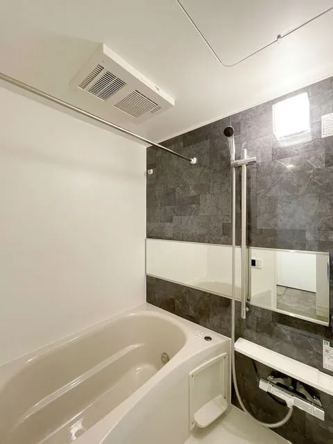 La Perla Ichigaya-Sadoharacho - Interior - ["Plumbing fixture", "Flooring", "Bathroom"]