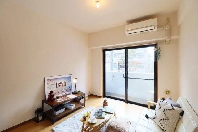 Cynthia Higashi Koenji - Interior - ["Apartment", "Condominium", "Houseplant"]