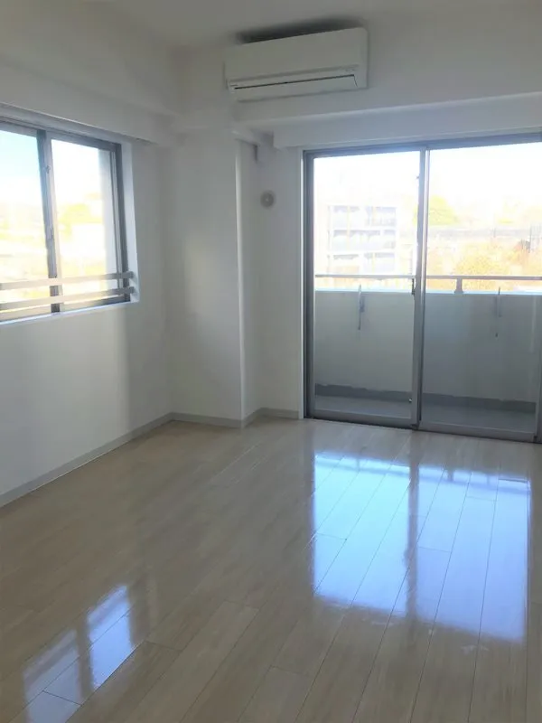 Residia Nakaochiai - Interior - ["Flooring", "Floor", "Interior design"]