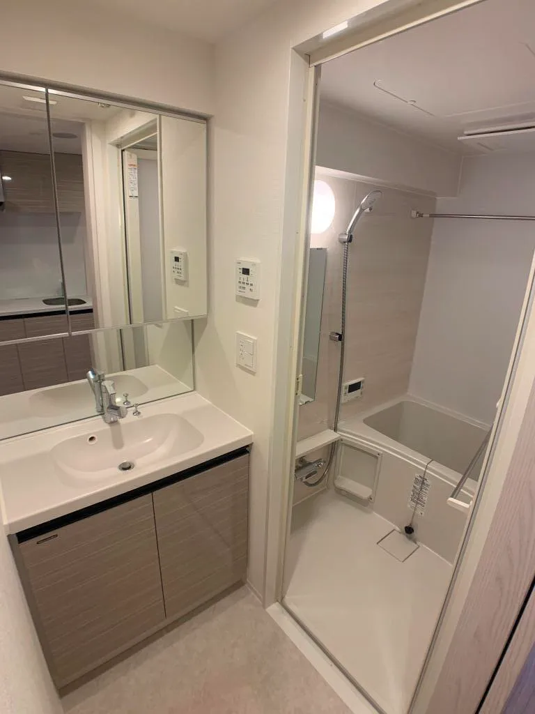 Geoent Ueno Matsugaya - Interior - ["Flooring", "Plumbing fixture", "Interior design"]