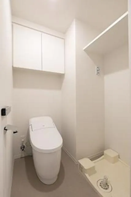 Oase Shinagawa Residence - Interior - ["Bathroom", "Fixture", "Purple"]