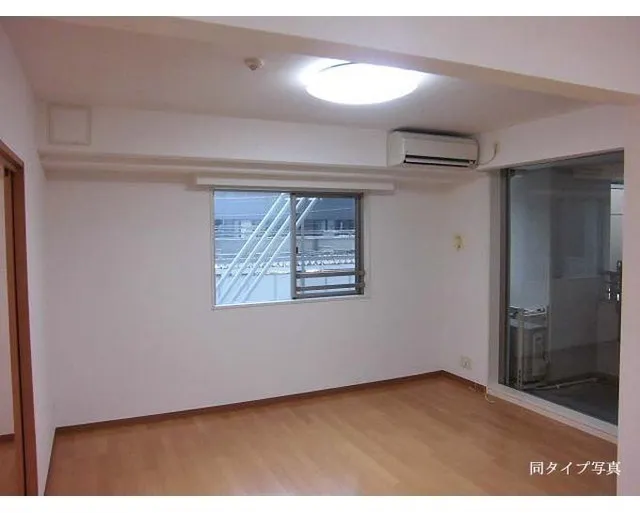 Comforia Ginza East - Interior - ["Flooring", "Ceiling", "Floor"]
