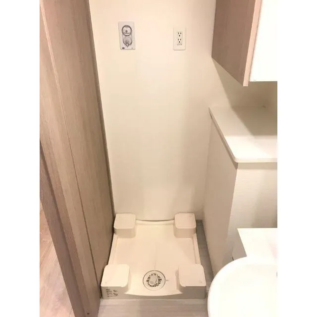 Azul Kikugawa - Interior - ["Toilet", "Toilet seat", "Wood"]