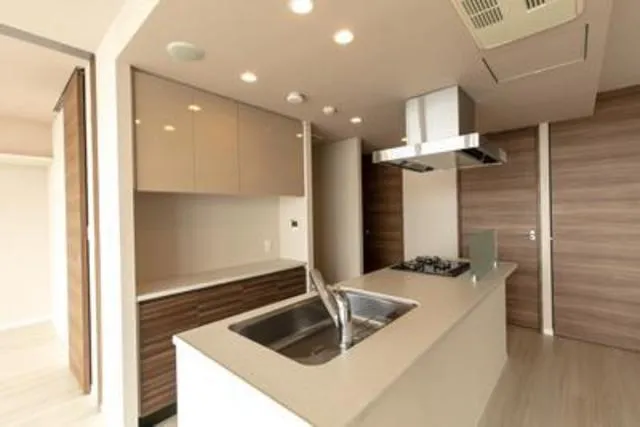 Gardenier Kinuta WEST - Interior - ["Sink", "Property", "Furniture"]