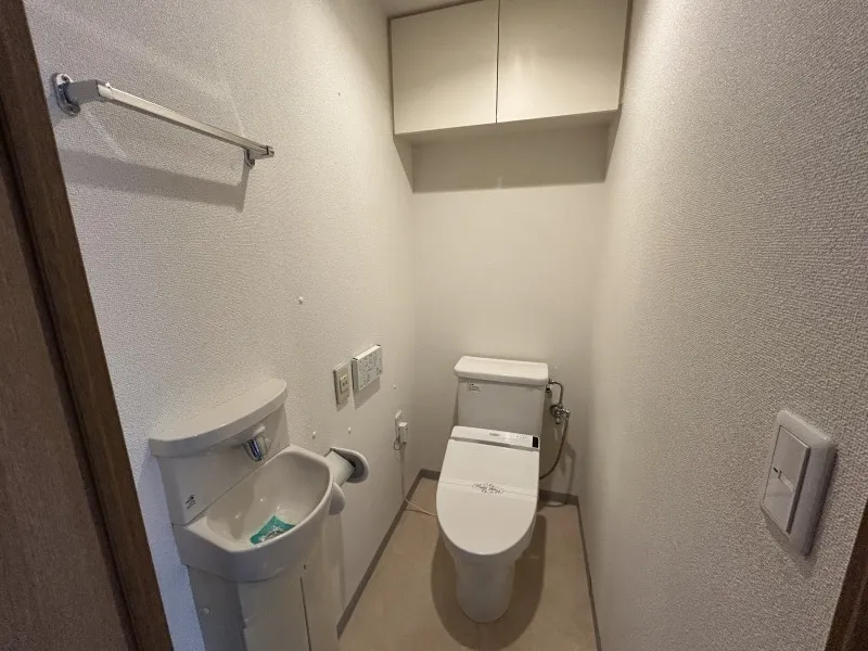 Acty Shiodome - Interior - ["Toilet seat", "Toilet", "Plumbing fixture"]