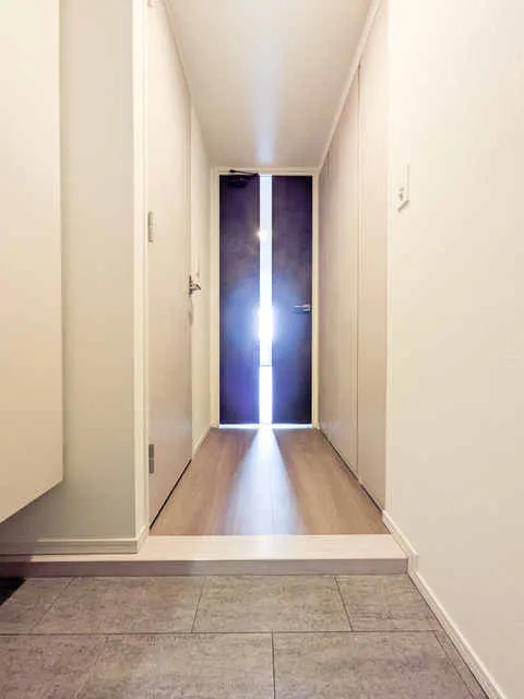 RJR Precia Kamata - Interior - ["Flooring", "Floor", "Wall"]