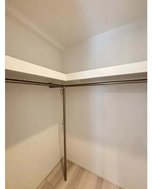 Season Flats Omorinishi - Interior - ["Wood", "Ceiling", "Flooring"]
