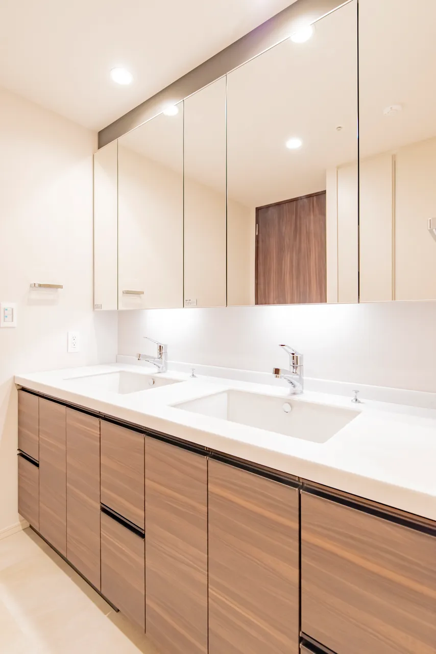 Nakano Station Residence - Interior - ["Brown", "Tap", "Sink"]