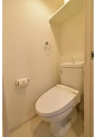 Privia Sasazuka - Interior - ["Toilet seat", "Toilet", "Bathroom"]