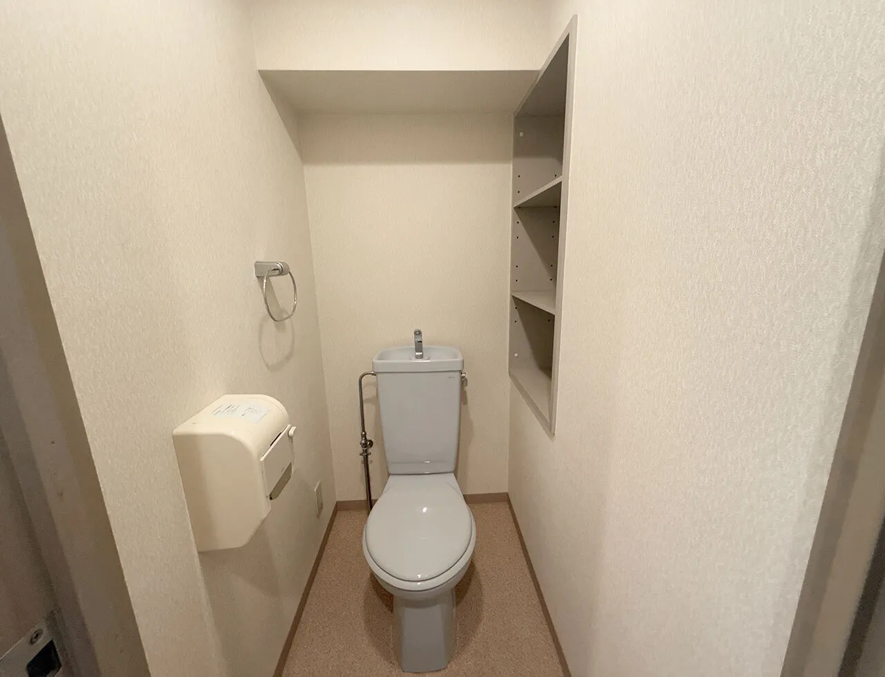 Mynavi STAY Miraie Ikebukuro Meiji-Dori - Interior - ["Flooring", "Floor", "Toilet seat"]