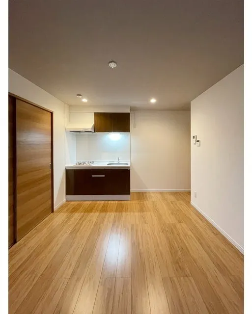 Mihas Ogikubo III - Interior - ["Flooring", "Floor", "Wood flooring"]