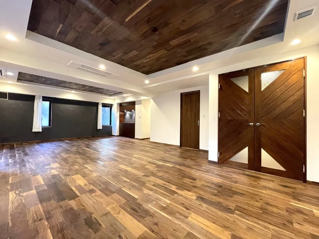 Jingumae House B1F, 1F